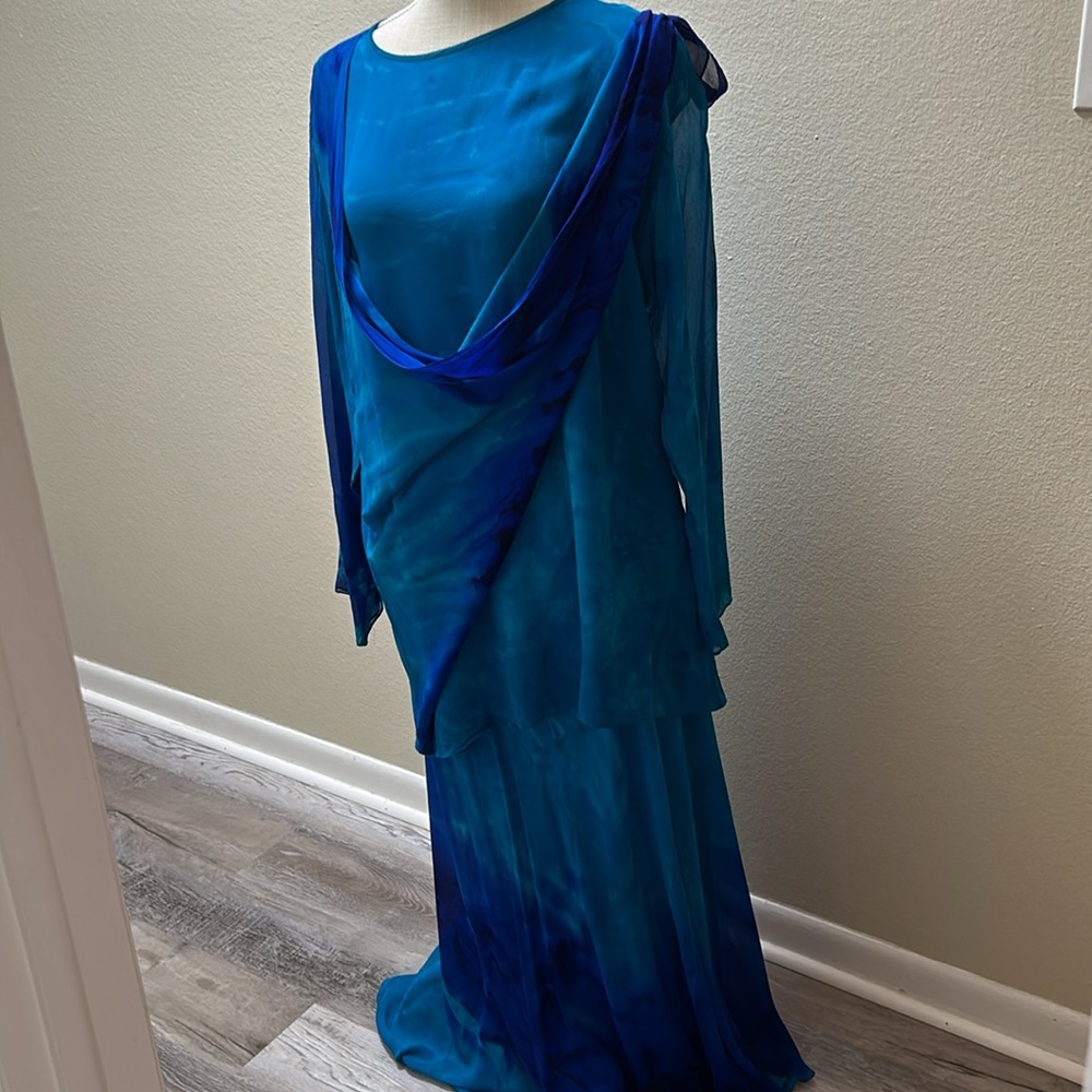 2-Piece “Silk Bijoux” tie-dyed blue outfit